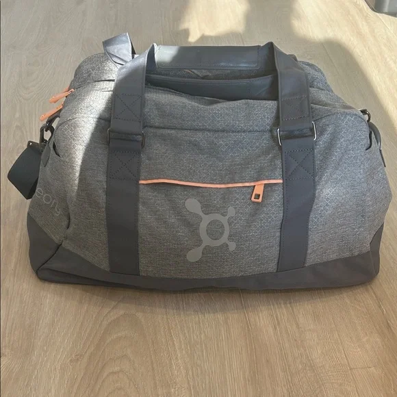 Orangetheory Gray Duffel Workout Bag - Picture 1 of 5